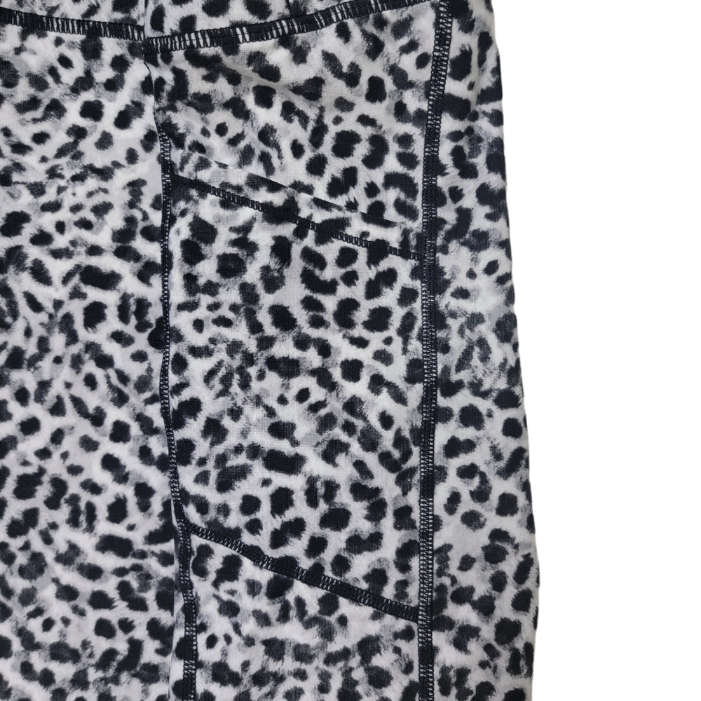 Calvin Klein High Waist 9 Inch Black White Waterspot Print Yoga Bike Short - Picture 3 of 8